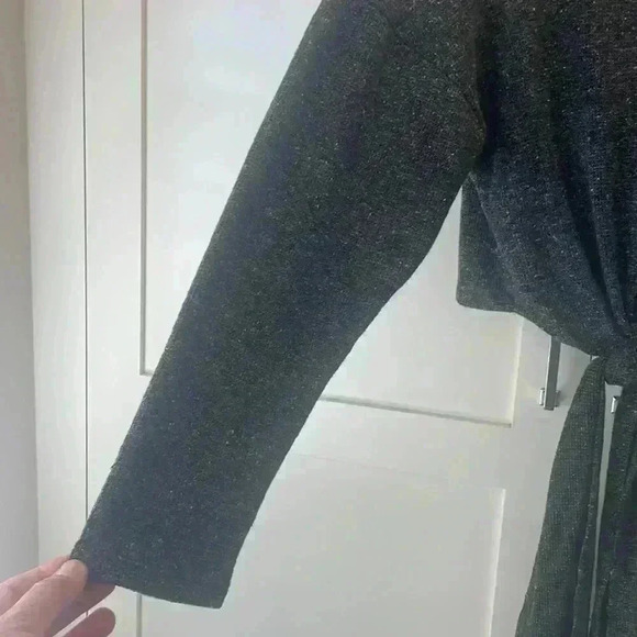 Zara Cropped Sweater - Picture 3 of 11